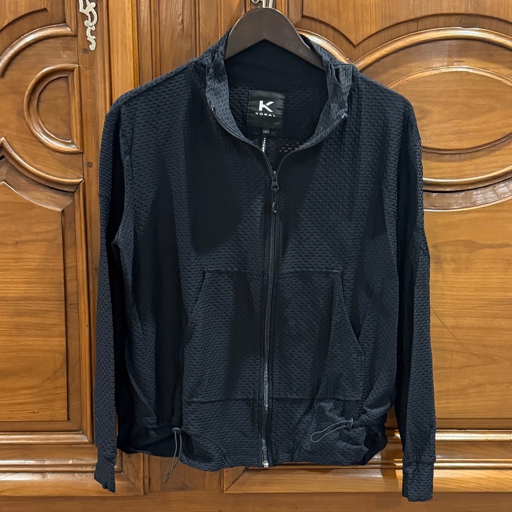 Koral Jacket Black Mesh Zip Size Large